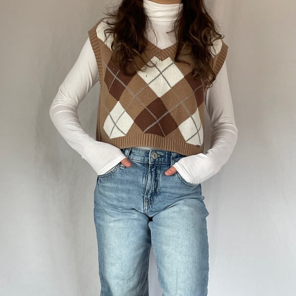 White Basic Turtleneck - Picture 1 of 5